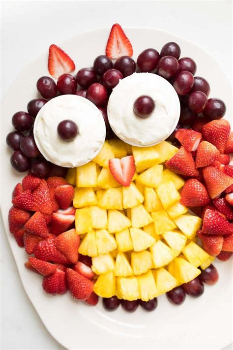 Fruit Plate (Fruit Platter Ideas) | Fruit tray, Fruit platter, Fruit recipes