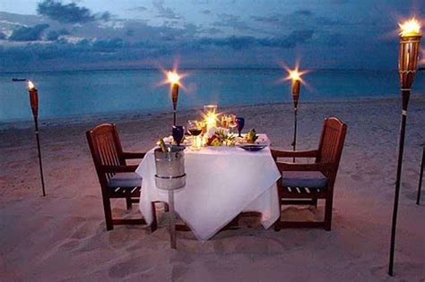 perfect… | Candle light dinner, Romantic dinners, Beach dinner