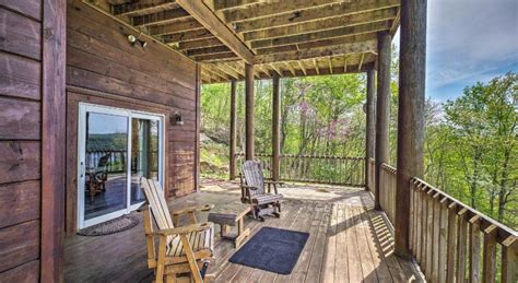 Book Spacious Cabin on Dale Hollow Lake with Hot Tub! in Albany (KY) | Online Booking + 24/7 ...