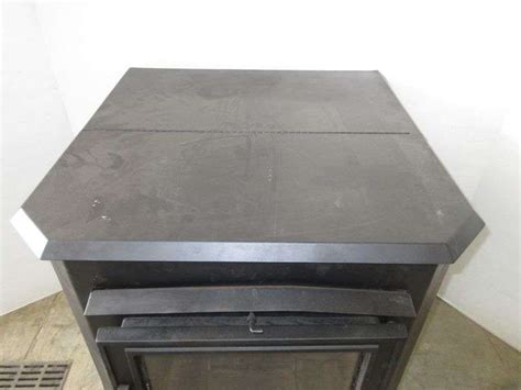 Corn/pellet stove, Magnum Countryside 3500P, burns corn or wood pellets, has been refurbished ...