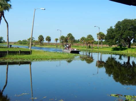 Boggy Creek Airboat Rides In Orlando | Family Vacation Hub