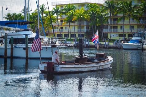 The African Queen Steamboat Tours in Key Largo, Florida | Dinner Cruise ...