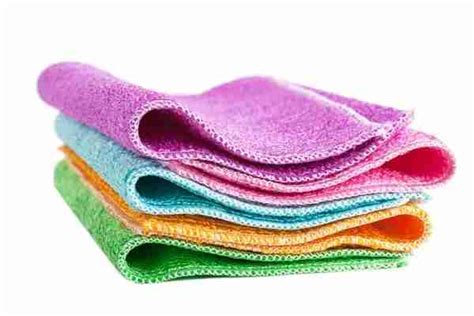 WHAT IS A MICROFIBER RAG AND HOW TO USE IT?