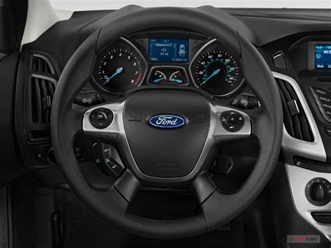 2014 Ford Focus: 53 Interior Photos | U.S. News