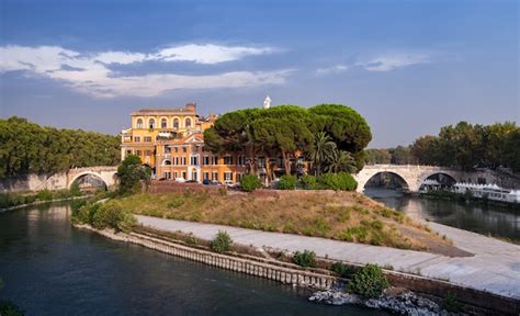 Tiber Island (Isola Tiberina): all you need to know about Rome island