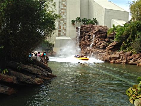 Jurassic Park River Adventure in Islands of Adventure — UO FAN GUIDE