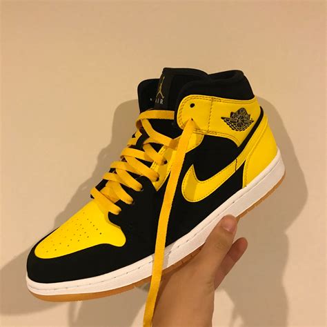 [LPU] Bumblebee lookin' shoes. Been eyeing them since the original pack released 10 years ago ...