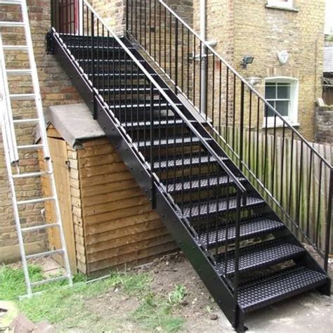 Anti Slip Galvanized/painted Steel Checker Plate Stair Tread - Buy Composite Steel Plate Stair ...