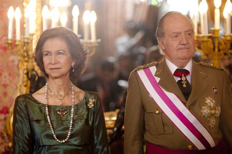 Meet Spain's new King and Queen - CBS News