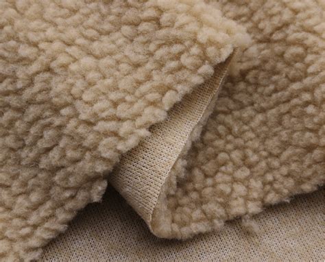 Sherpa fleece fabric is usually bonded with the suede fabric together.