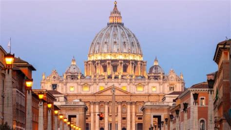 El Vaticano calificó la toma del Capitolio como una muestra de una «democracia herida» – Con La ...