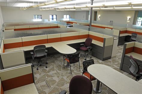 Incorporating Glass into Your Cubicle Design | EthoSource