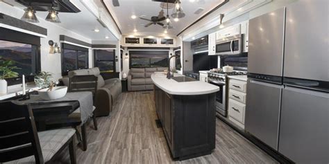 The 3 Best Luxury Fifth Wheels For 2023