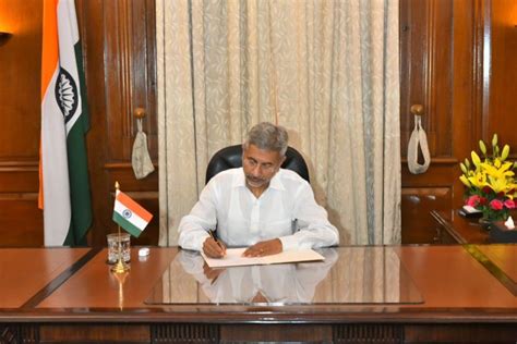 Retired Indian diplomat Jaishankar returns as India's new Foreign Minister