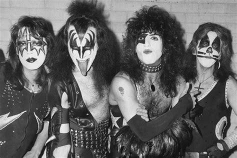 Top 10 Kiss Songs of the 1970s