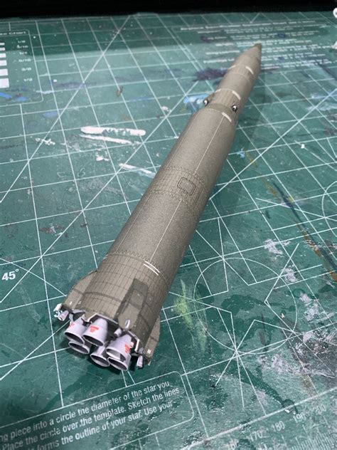 1/96 Soviet SS-7 Missile - EcardModels