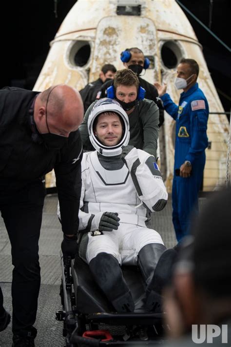 Photo: SpaceX Crew-2 Mission Return to Earth After Nearly 200 Days in ...