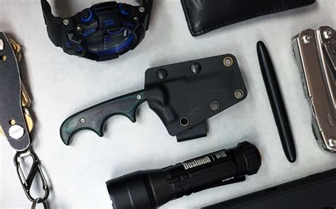 The Best Compact Fixed Blade Knives for Everyday Carry | Everyday Carry