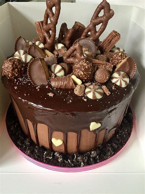 Decoración Drip Cake de Chocolate - Pasteles D' Lulú | Chocolate cake designs, Chocolate drip ...