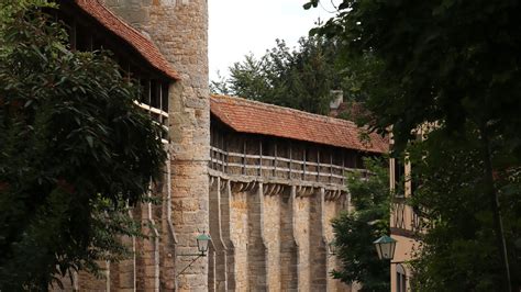 Walking on the Free Ramparts and Town Walls of Rothenburg ob der Tauber