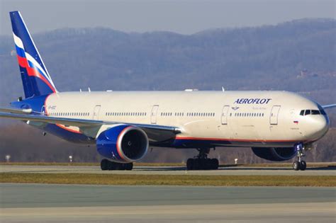 Airbus A340-600 vs Boeing 777-300: Data Comparison