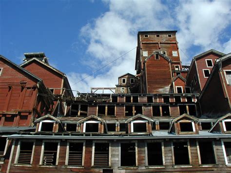 Kennicott-McCarthy Day Tour; Root Glacier Hike; Kennicott Mill Tour