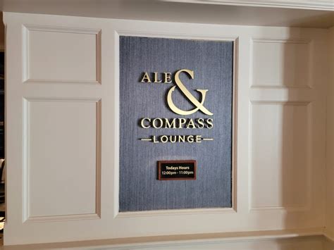 Ale & Compass Lounge Overview | Disney’s Yacht Club Resort Dining - DVC ...