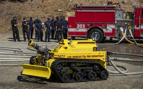 Watch The US First Firefighting Robot Tackle A Fire Scene In