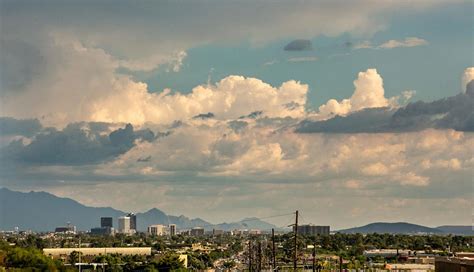 90-degree weather in Tucson today, slight chance of rain