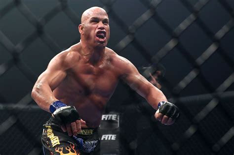 Ex-UFC champ Tito Ortiz taps out as mayor over 'hostility'