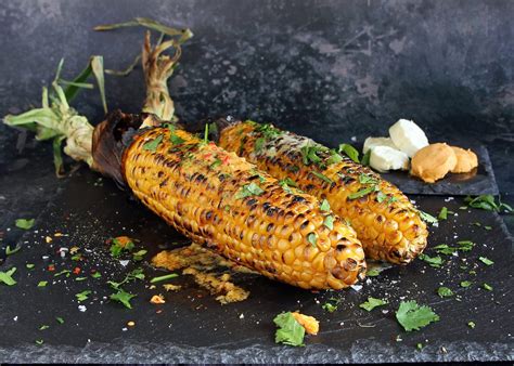 Best Corn on the Cob – BBQ or Grill (with or without butter)