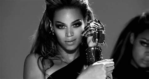 When someone thinks they can throw shade your way: | 17 Times Beyoncé Had The Answer To ...