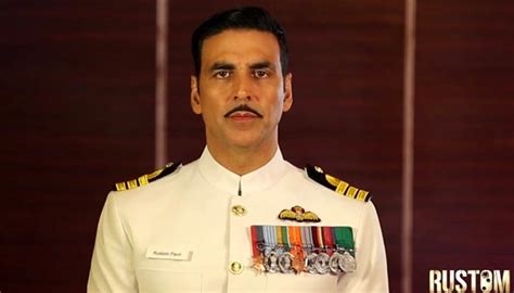 Akshay Kumar Reacts On Award Controversy | cinejosh.com