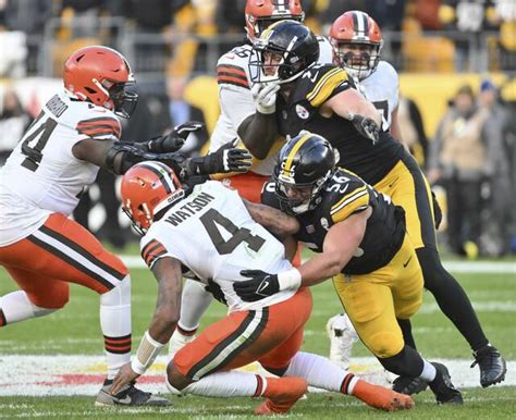 6404101_web1_ptr-SteelersBrowns12-010923