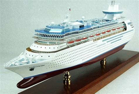 Majesty of the Seas 1/350 Cruise Ship Model - Royal Carribean | Cruise ship models, Model ships ...