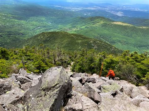 山頂も、山頂までも、岩だらけ！？長野の日本百名山「蓼科山」上級者コースを堪能してきました | キャンプクエスト