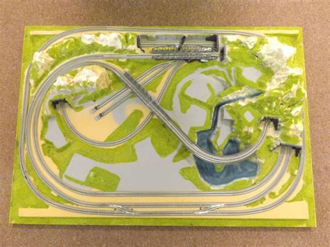 NOCH 59880 Cortina Layout Board with Rokuhan Ready Ballasted Track