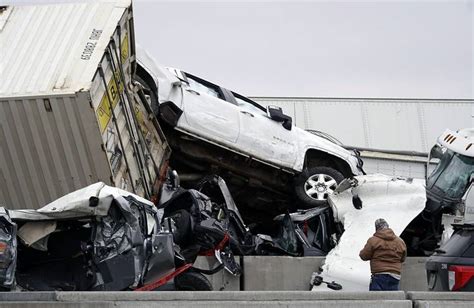 At least 6 killed in 130-vehicle pileup on icy Texas interstate | Honolulu Star-Advertiser