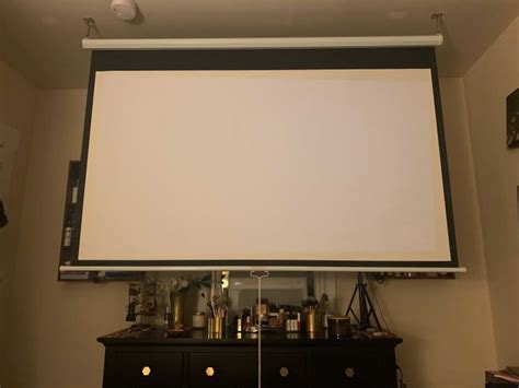 How to Turn Your Bedroom Into a Home Theater | Apartment Therapy