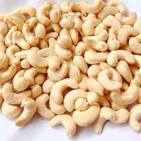 CASHEW NUT WHOLE WHITE - ElmarSpices Company