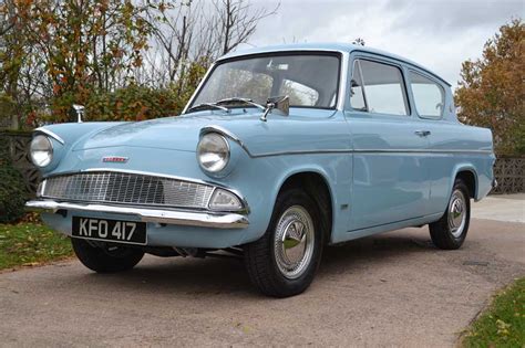 Lot 371 - 1960 Ford Anglia 105E Deluxe