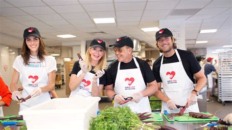 Michael Kors’s Photo Diary of Volunteering at God’s Love We Deliver - Vogue