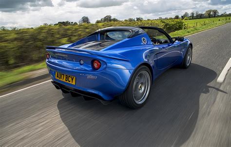 Lotus Elise Named Slowest Depreciating Performance Car - autoevolution