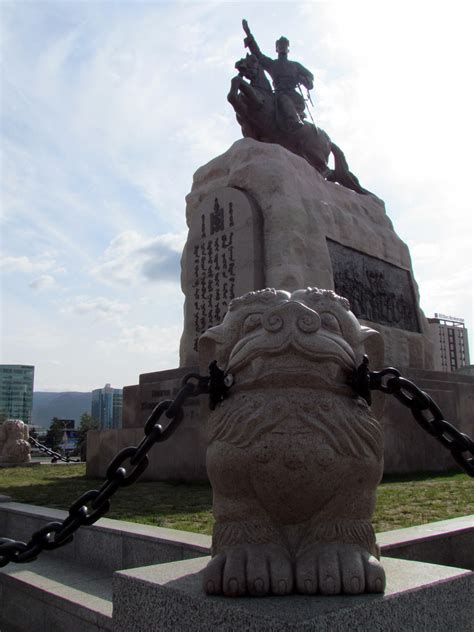 Sukhbaatar Square - Ulan Bator / Ulaanbaatar, Mongolia - У… | Flickr