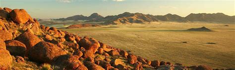 Namib Naukluft Park - A park of contrasts and extremes