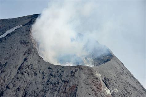 Alaska's Cleveland Volcano Explodes Saturday Morning: Alaska Volcano Observatory