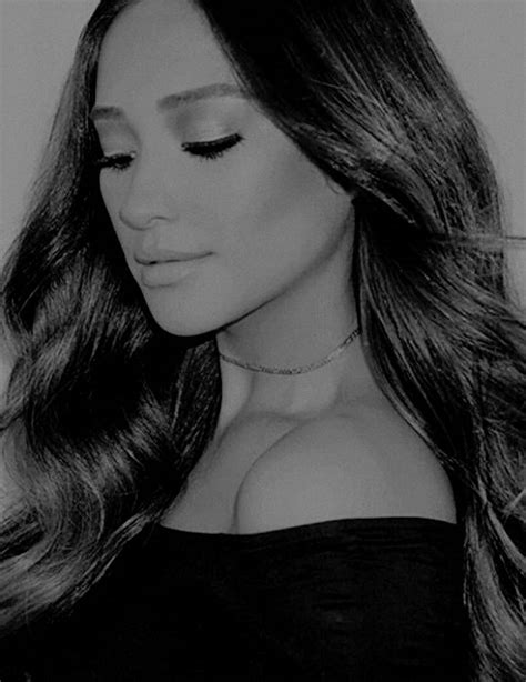 Shay Mitchell Hart Of Dixie, The Borgias, How To Get Away With Murder, Shay Mitchell, Brooklyn ...