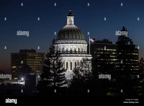 Night view of the California State Capitol dome in Sacramento Stock ...