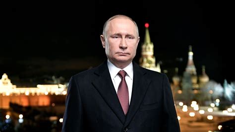 Vladimir Putin prepares to be inaugurated after day of violent protests ...