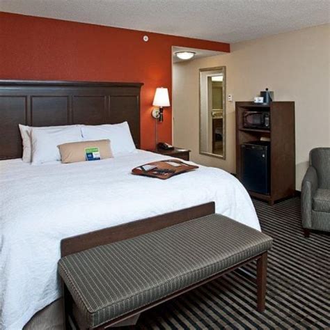 Hampton Inn Augusta — Augusta Hotels — Maine.com